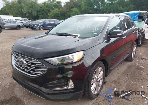 2024 Ford Edge Titanium z USA, uszkodzony, nr VIN 2FMPK4K92RBA50045